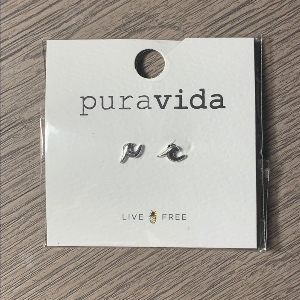 Pura Vida wave earring